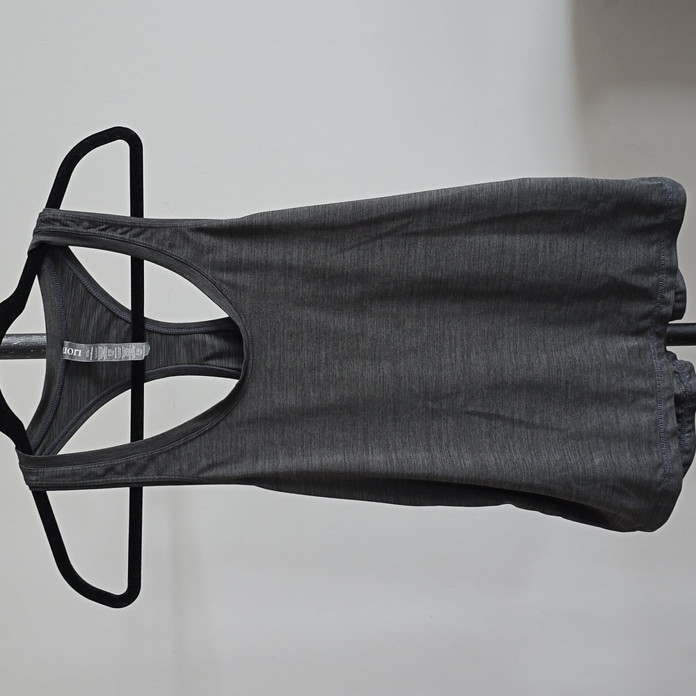 Vuori Lux Performance Tank In Heathered Charcoal Gray